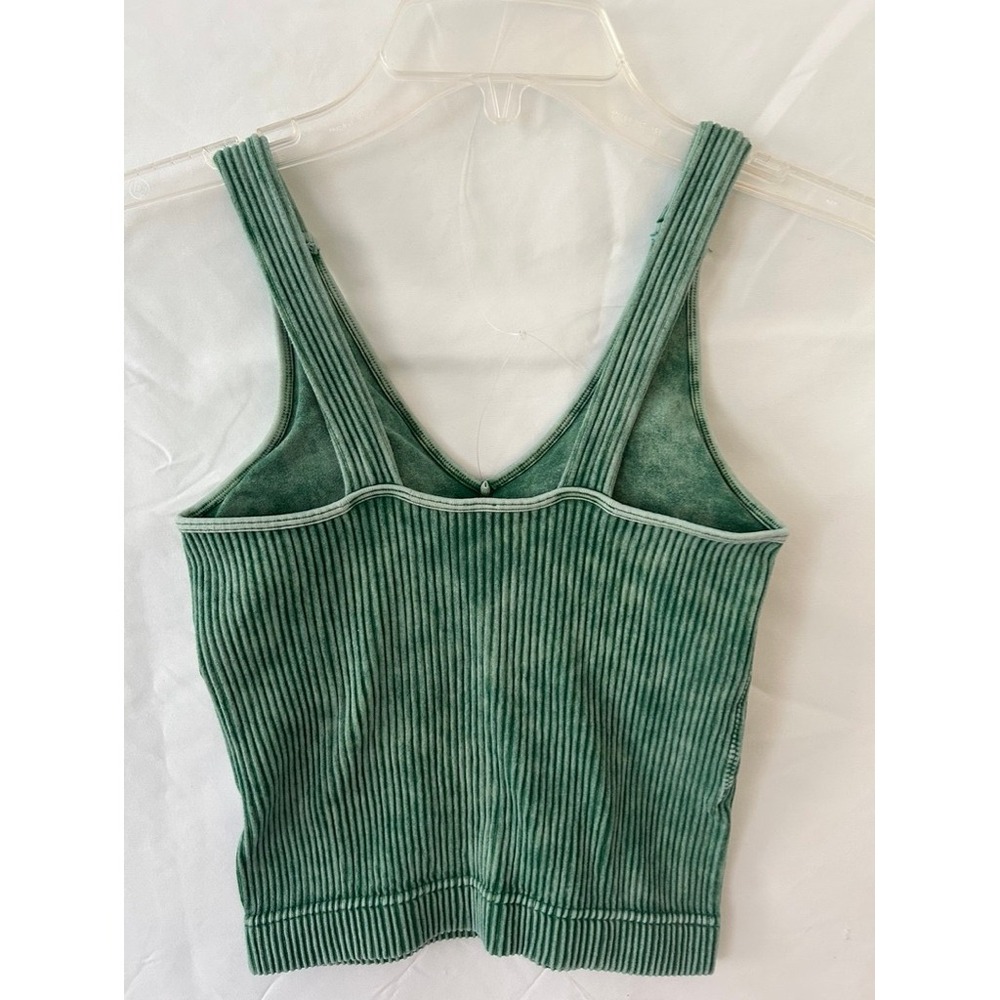 Zenana Green Ribbed Mineral Wash Crop Tank Top V-Neck Sleeveless L/XL Acid Wash - Picture 3 of 3